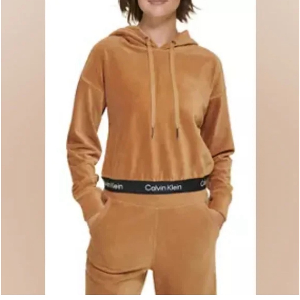 Calvin Klein Performance Set